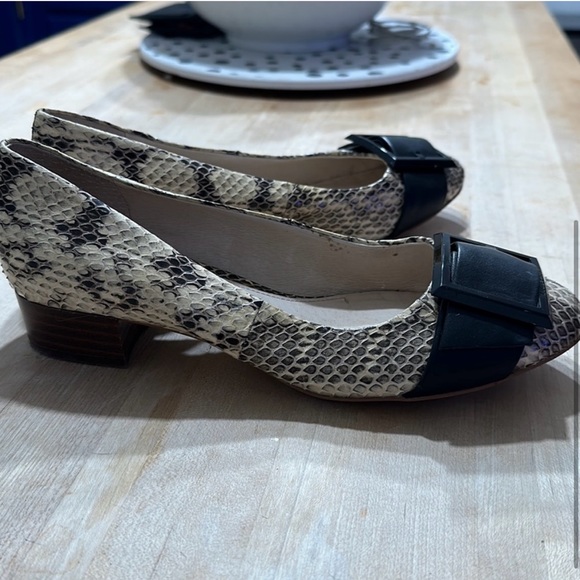 Never worn shoes for sale! - Picture 1 of 4